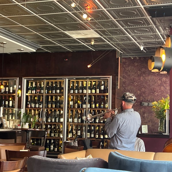 Interesting wine list, yummy bruschetta, 1/2 price oysters at happy hour and live jazz. Cool euro vibe with furniture that doesn’t all match… in a good way.