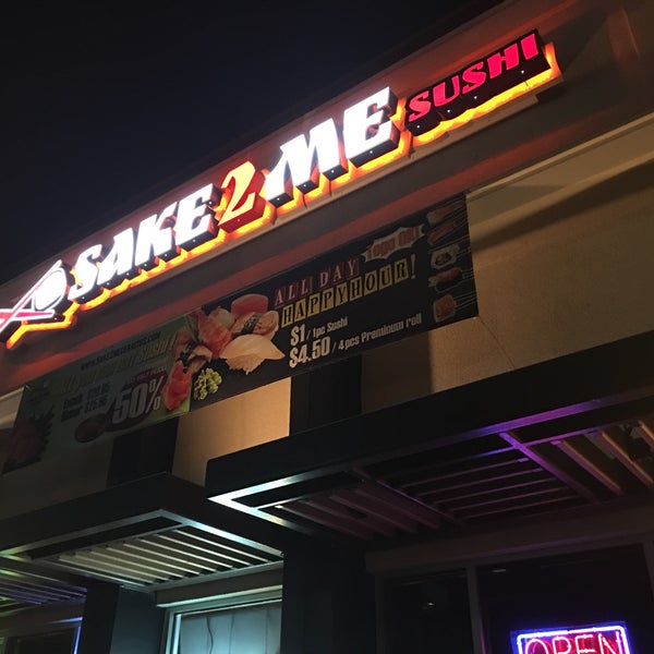 รูปภาพถ่ายที่ Sake2Me Sushi - Cerritos โดย James B. เมื่อ 12/6/2015