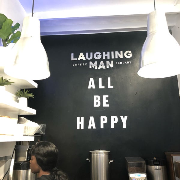 Das Foto wurde bei Laughing Man Coffee &amp; Tea von Hina am 7/23/2019 aufgenommen