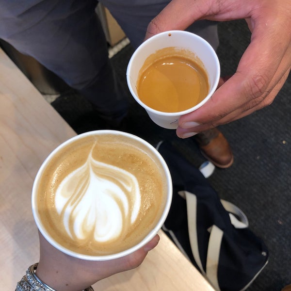 7/23/2019にHinaがLaughing Man Coffee &amp; Teaで撮った写真
