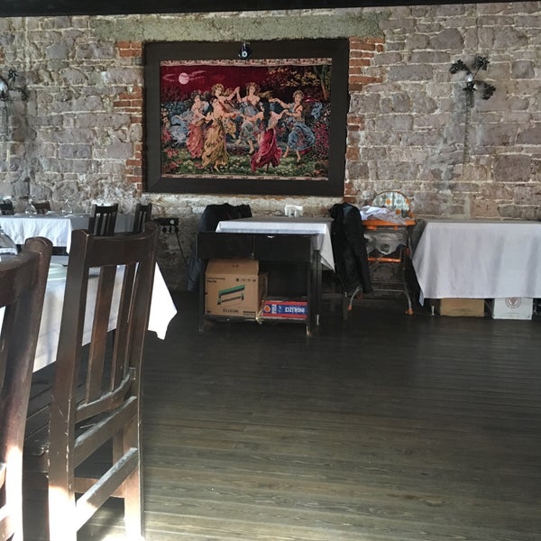 Снимок сделан в Lüküs Kamara Restaurant пользователем Hayrettin Ş. 2/16/2016