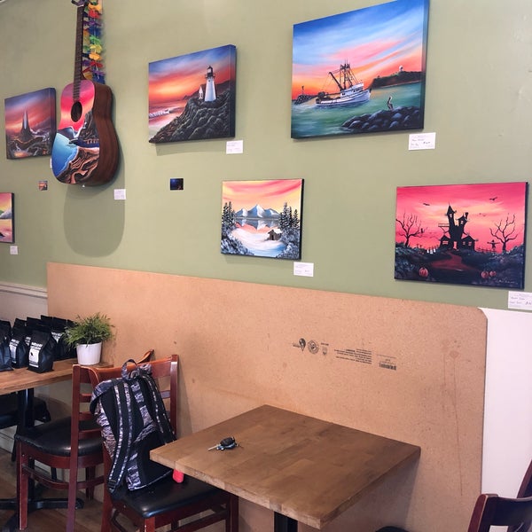 5/14/2019 tarihinde Cassie M.ziyaretçi tarafından Emerald Hills Cafe &amp; Roastery'de çekilen fotoğraf