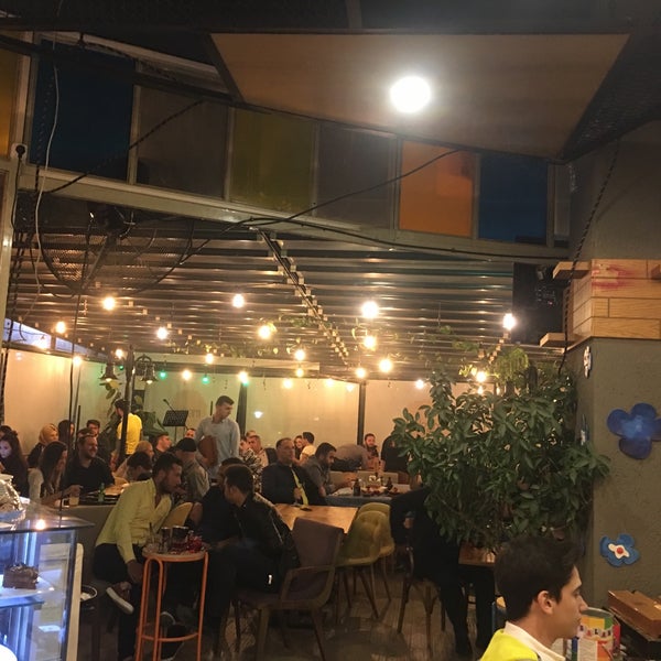 Foto diambil di Missha Cafe&amp;Bistro oleh Mahmoud A. pada 10/22/2017