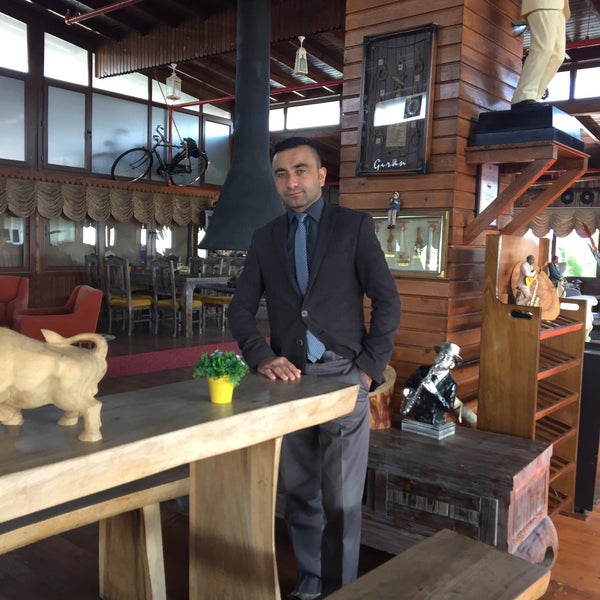 11/30/2015にBurhan B.がFulya Cafe &amp; Restaurantで撮った写真