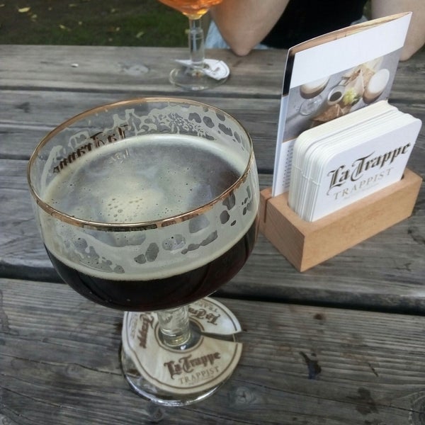 Снимок сделан в Bierbrouwerij de Koningshoeven - La Trappe Trappist пользователем Martijn v. 10/14/2018