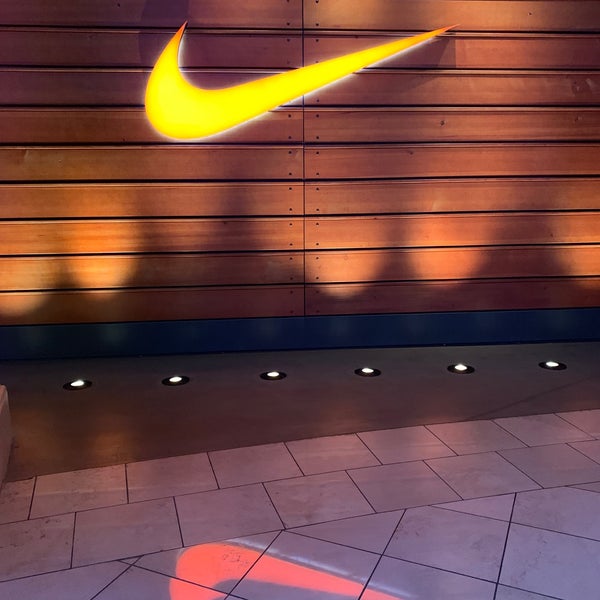 Photos at Nike Las Vegas Sporting Goods Retail in Las Vegas