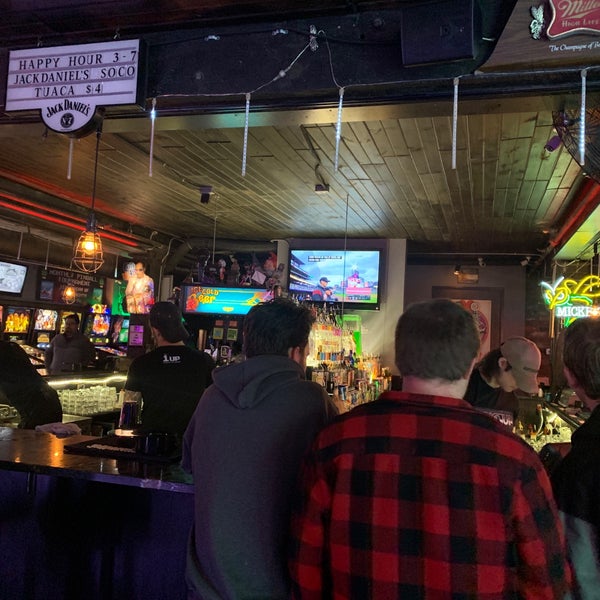 Photo taken at The 1UP Arcade Bar - LoDo by Milena N. on 5/29/2019