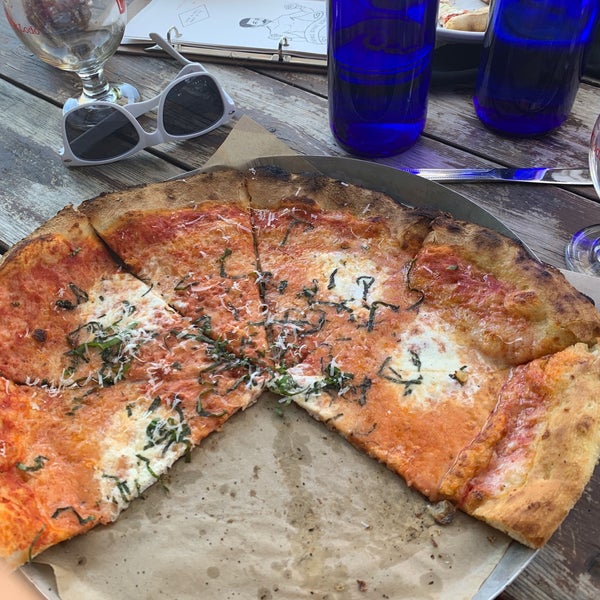 Foto diambil di Lucky Pie Pizza &amp; Tap House oleh Milena N. pada 7/9/2019