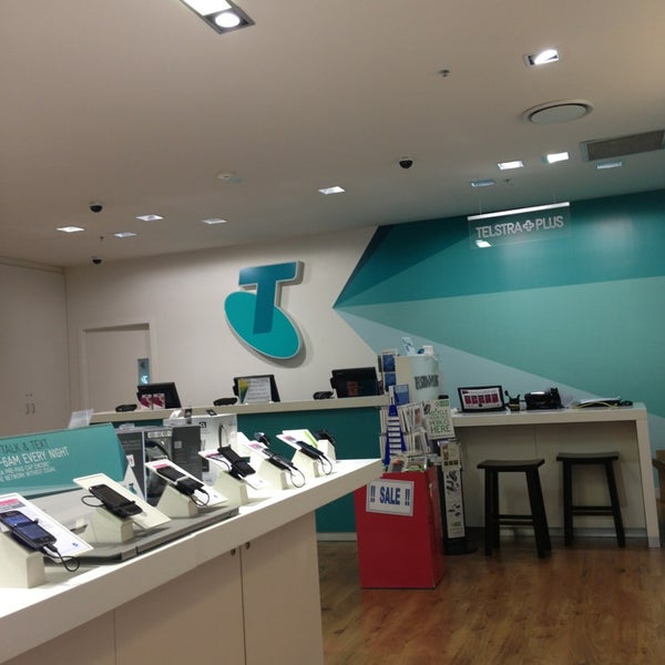 Telstra Store 4 tips from 60 visitors