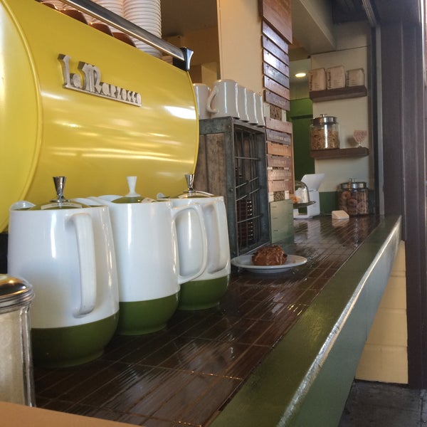6/28/2016 tarihinde Kimmie N.ziyaretçi tarafından Dynamo Donut &amp; Coffee'de çekilen fotoğraf