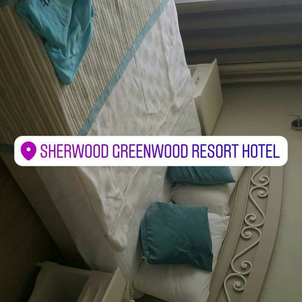 Foto tomada en Sherwood Greenwood Resort Hotel  por 𝒩𝑜𝓂𝒶𝒹𝒾𝒶𝓃 el 7/1/2017