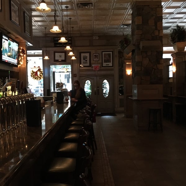 Upscale pub. Playing good music. Clean comfortable atmosphere. I'm here at noon killing time working on my laptop till I can check into my hotel. They have free wifi, just ask for the password.