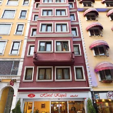 Küpeli Hotel is located in the old peninsula of istanbul within walking distance to it’s highlights; Hagia Sophia Blue Mosque Topkapi Palace Museum, Archeological Museum, Basilica Cistern Grand Bazaar