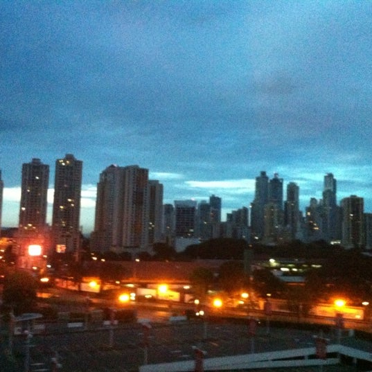 12/13/2012 tarihinde Cesar P.ziyaretçi tarafından Courtyard Panama at Multiplaza Mall'de çekilen fotoğraf