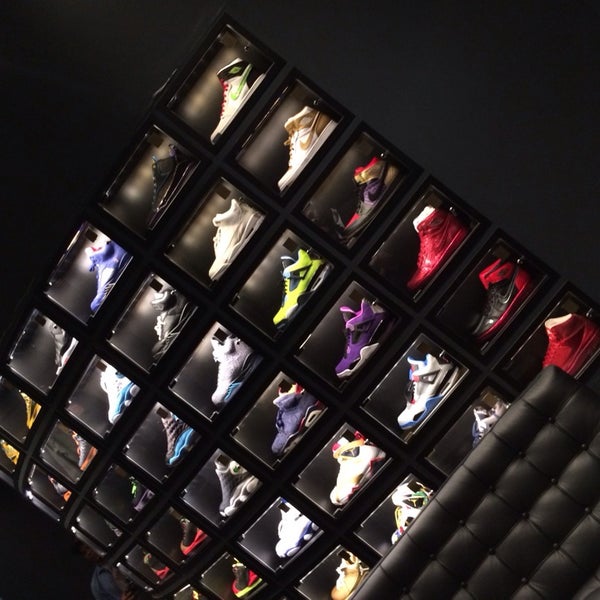 10/26/2013에 Grex H.님이 Nike Vault에서 찍은 사진