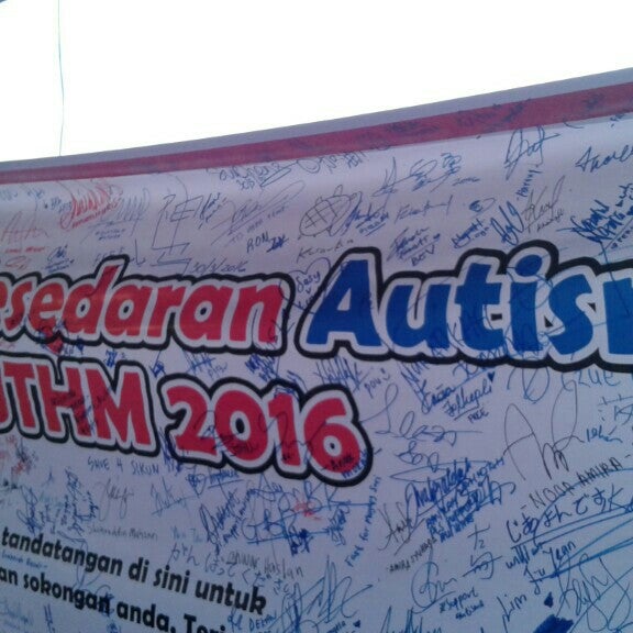 Photos At Bus Stop Uthm Bus Station In Parit Raja