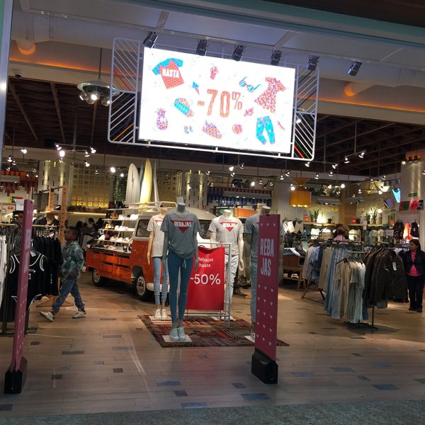 Instituto harina más y más Pull & Bear - Naucalpan de Juárez, México