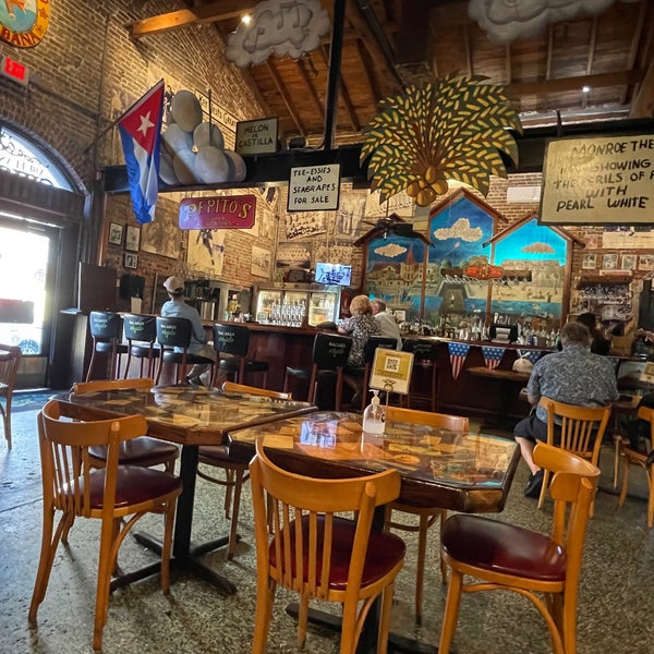 Foto diambil di El Meson de Pepe Restaurant &amp; Bar oleh Monica G. pada 7/2/2021