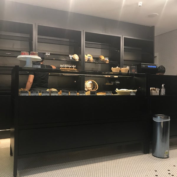 Кафе кондитерская la petite Boulangerie