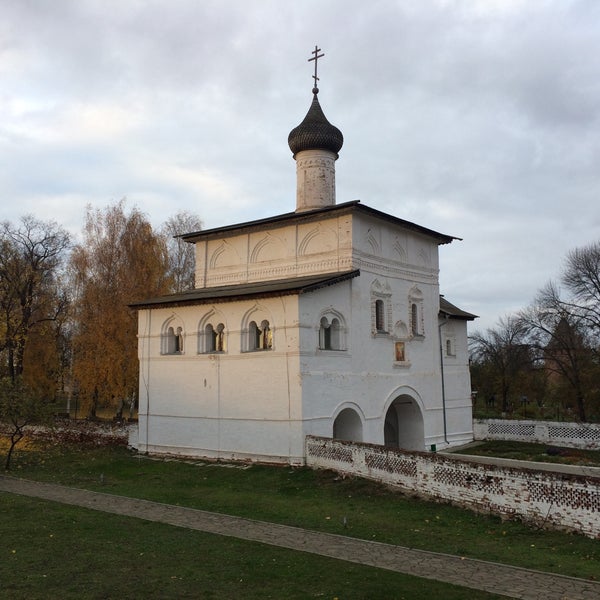 Надвратная Церковь в Великом Новгороде