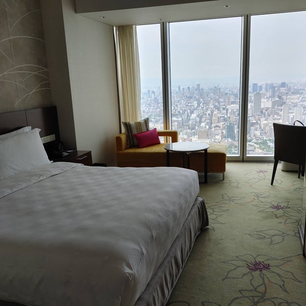 Снимок сделан в Osaka Marriott Miyako Hotel пользователем HIRO H. 8/14/2022