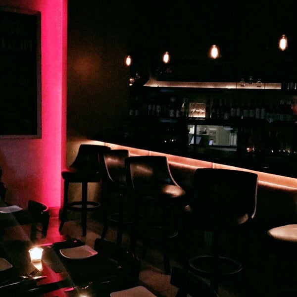 7/13/2017에 Faisal님이 Red Room Food &amp; Wine Bar에서 찍은 사진