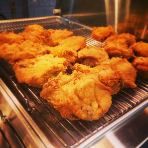 11/7/2015にChicken CottageがChicken Cottageで撮った写真