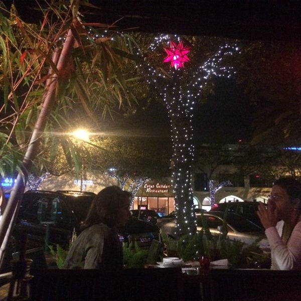 Foto tomada en Red Koi Thai &amp; Sushi Lounge  por Michelle C. el 1/10/2015