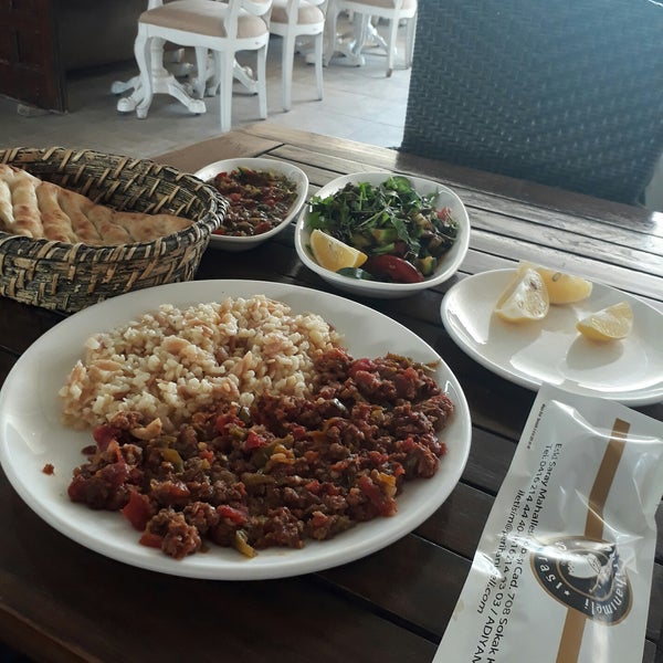 Foto diambil di Hanımeli Restaurant &amp; Cafe oleh Aynur A. pada 9/23/2017