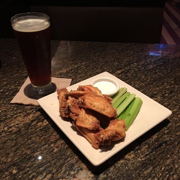 Photo taken at BJ&#39;s Restaurant &amp; Brewhouse by Tal I. on 11/17/2015