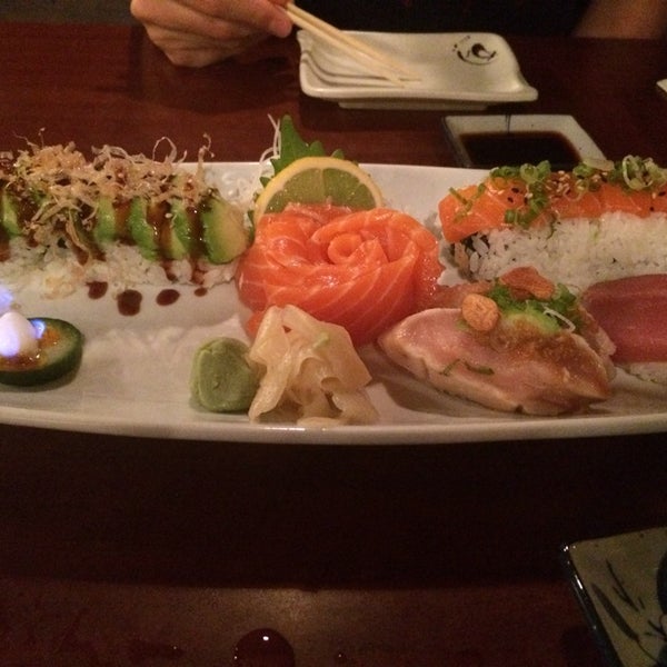 11/2/2014 tarihinde Baltazar S.ziyaretçi tarafından Hana Japanese Eatery'de çekilen fotoğraf