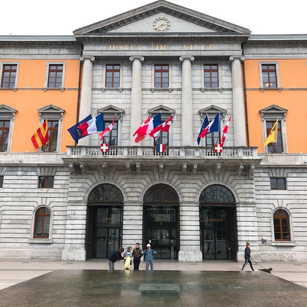 รูปภาพถ่ายที่ Hôtel de Ville d&#39;Annecy โดย Baltazar S. เมื่อ 4/9/2018
