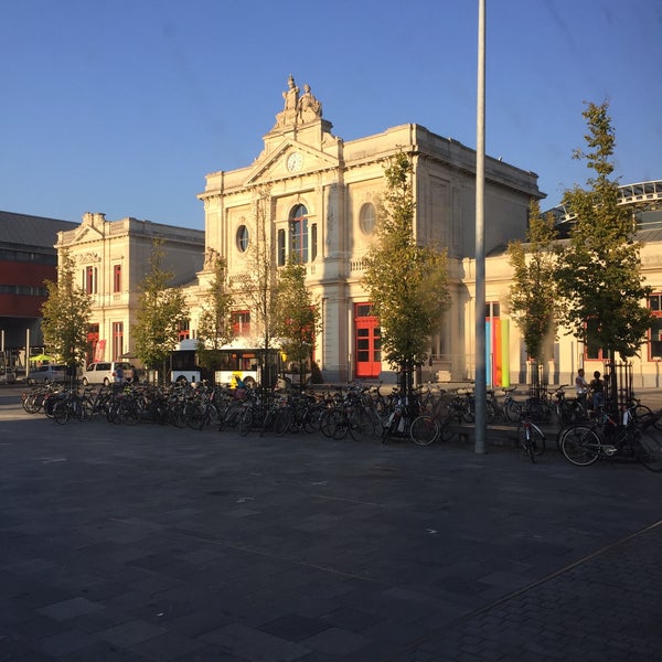9/13/2016 tarihinde Bertje B.ziyaretçi tarafından Station Leuven'de çekilen fotoğraf