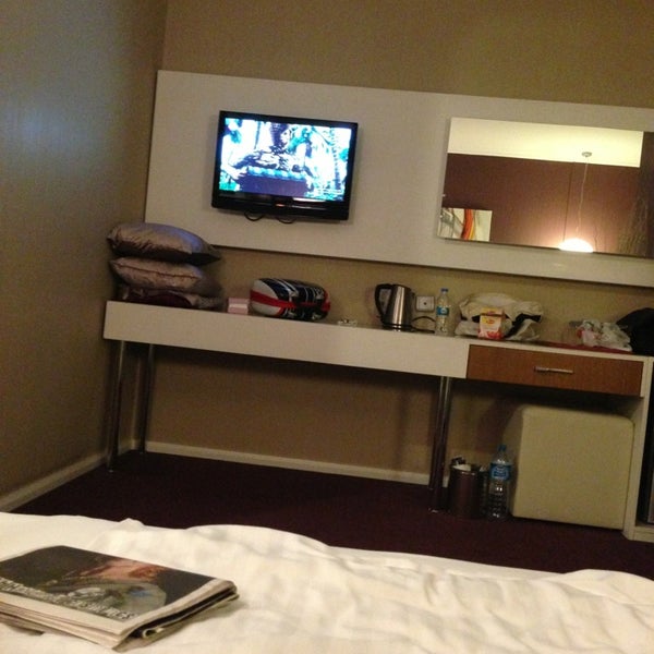 2/16/2013にEmre DenizがCity Hotelで撮った写真