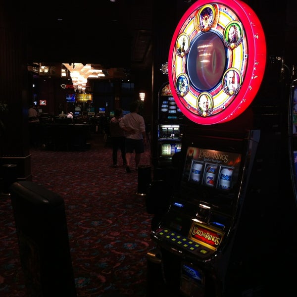 Das Foto wurde bei Silverado Franklin Historic Hotel &amp; Gaming Complex von Ken R. am 9/2/2013 aufgenommen