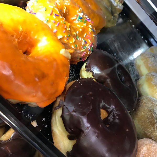 Winchell's Donut Donut Shop in La Habra