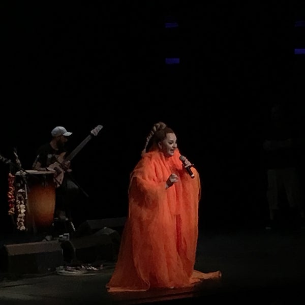Foto diambil di Tribeca Performing Arts Center oleh Ekaterina P. pada 5/27/2018