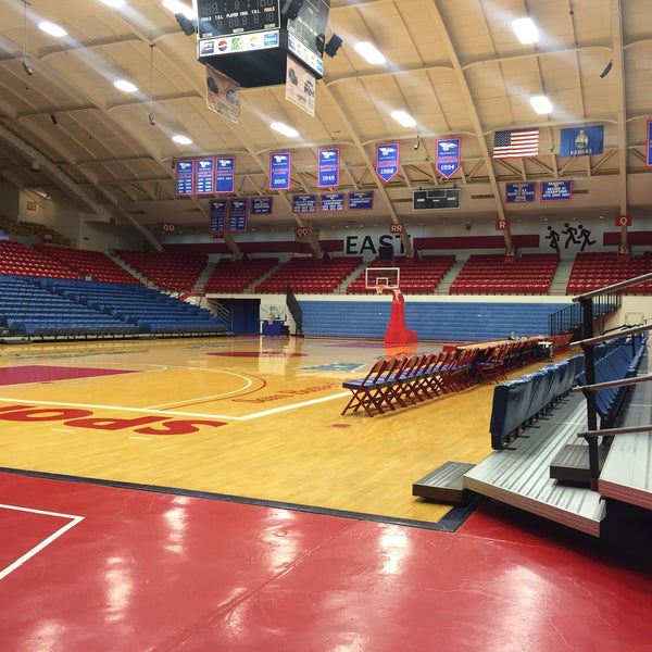 Hutchinson Sports Arena 2 tips