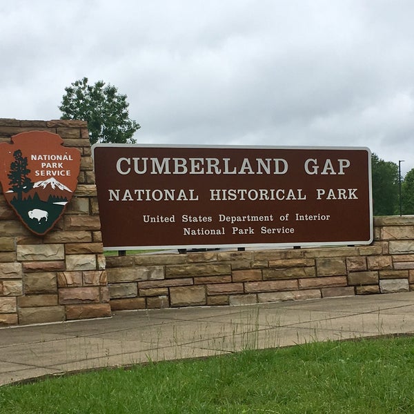 Cumberland gap перевод. Камберленд-гэп город. Ущелье Камберленд-гэп. Cumberland gap. Камберленд-гэп какой город.