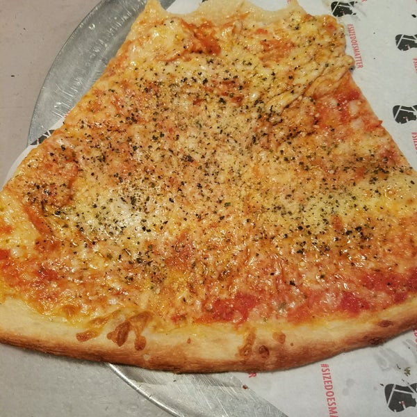 3/23/2017에 Adam W.님이 Pizza Bar South Beach에서 찍은 사진