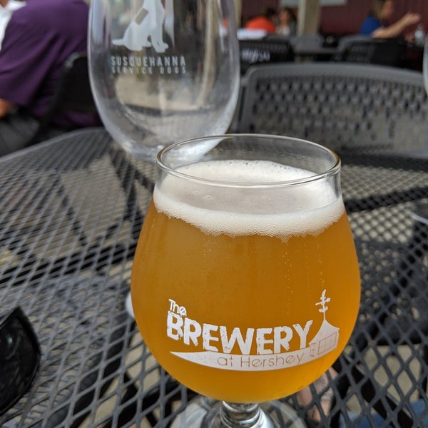 Photo taken at The Vineyard and Brewery at Hershey by Kenton on 6/29/2019