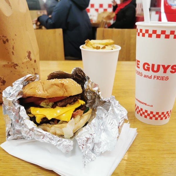 Photo taken at Five Guys by Velizar G. on 12/6/2023