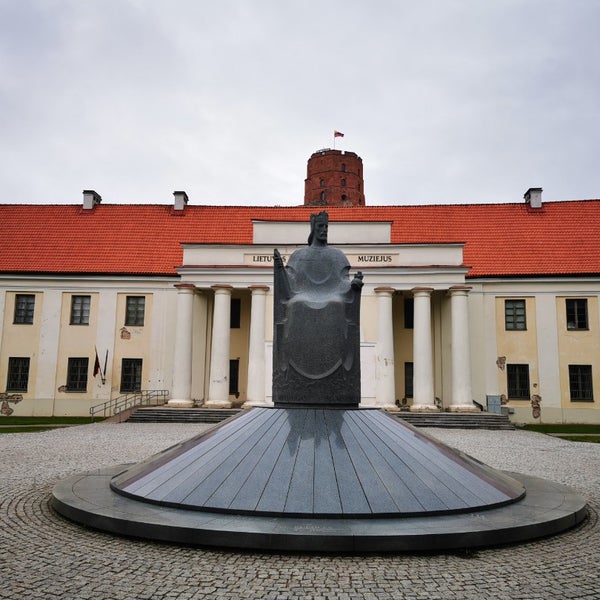 Photo taken at Monument to King Mindaugas by Velizar G. on 5/6/2024