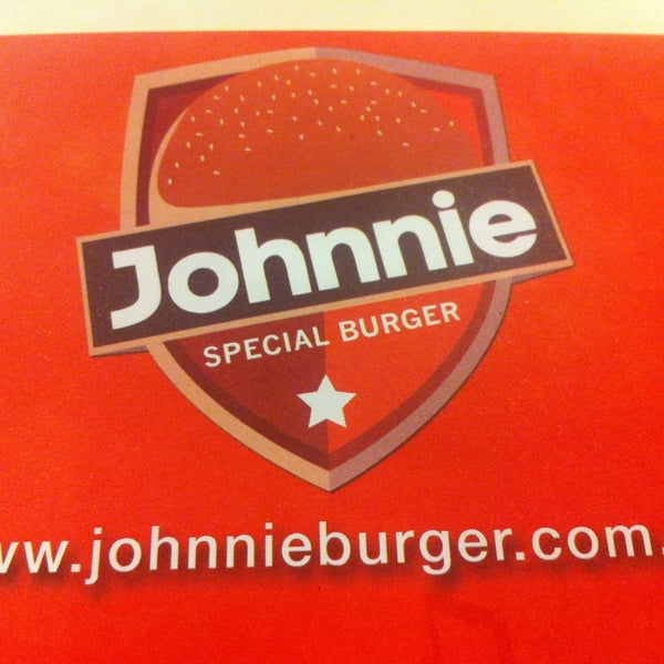 Photo prise au Johnnie Special Burger par Junior B. le4/13/2013