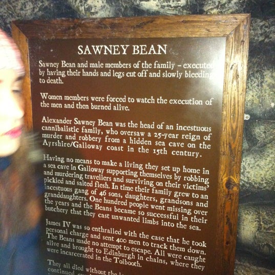 Photo taken at The Edinburgh Dungeon by Darlan F. on 11/25/2012