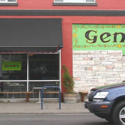 Foto tirada no(a) Genies Cafe por Genies Cafe em 11/10/2015