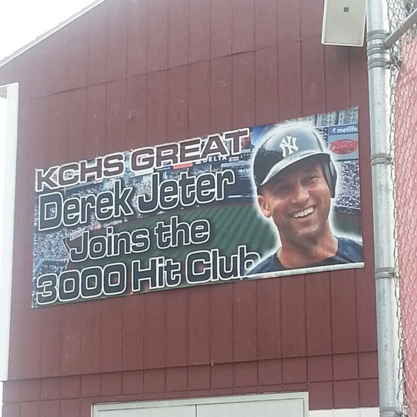 Complex Sports on X: #Jeter RT @darrenrovell: Classic Photo: Derek Jeter,  Oakwood Little League, Kalamazoo, Michigan (1981)  /  X