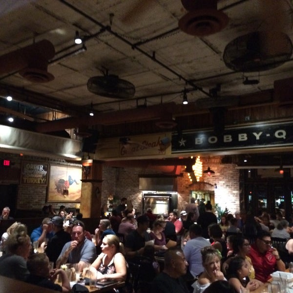 Foto tomada en Bobby-Q&#39;s Restaurant  por David M. el 7/29/2018