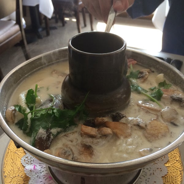 9/4/2017 tarihinde David M.ziyaretçi tarafından Amarin Thai Restaurant'de çekilen fotoğraf