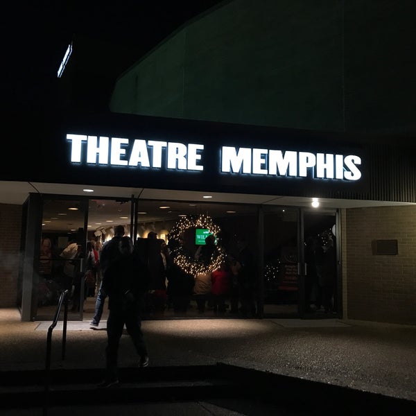 รูปภาพถ่ายที่ Theatre Memphis โดย Wesley S. เมื่อ 12/22/2018